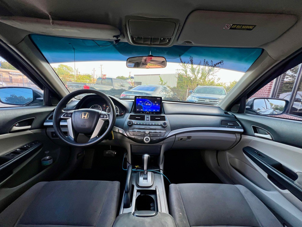 2011 Honda Accord Image 8