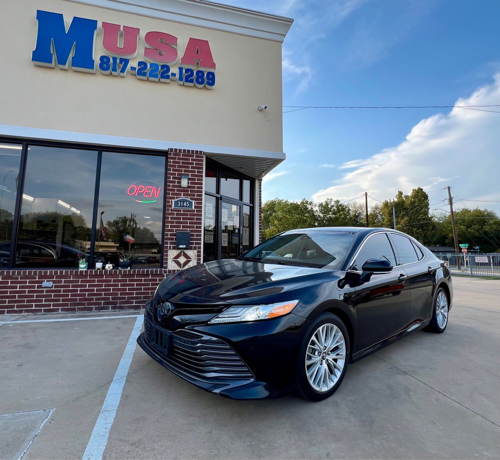 2018 Toyota Camry Image 1
