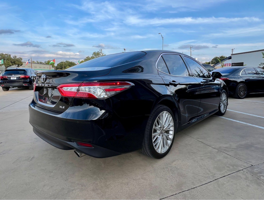 2018 Toyota Camry Image 6
