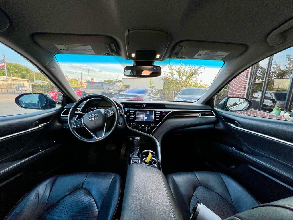 2018 Toyota Camry Image 8