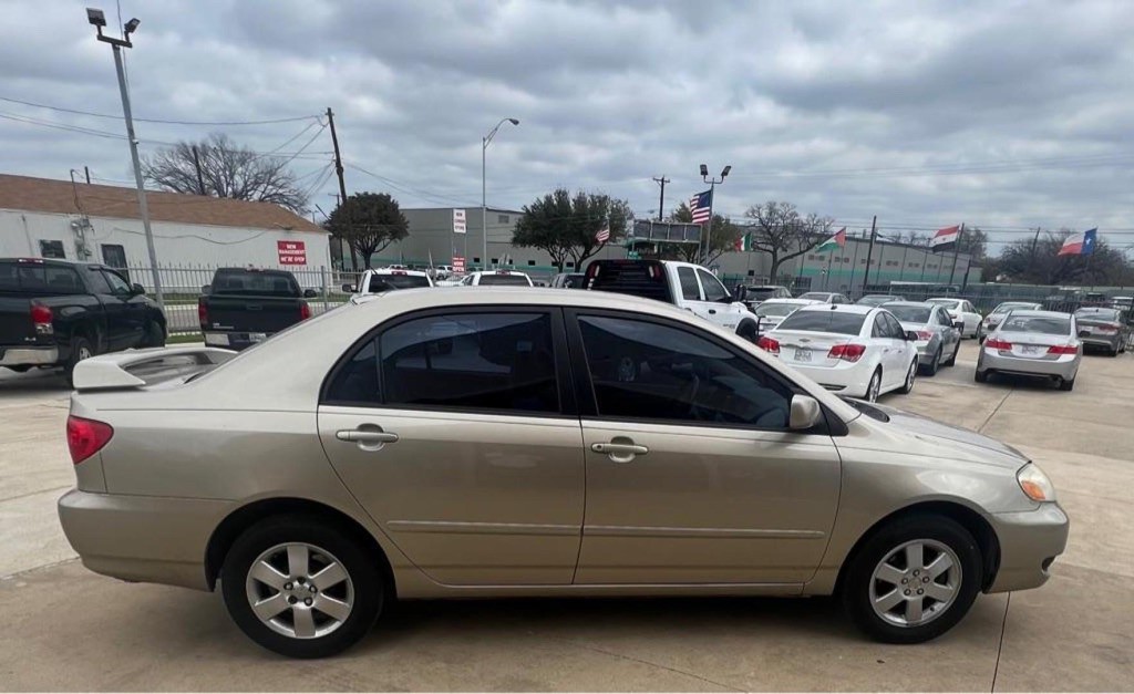 2005 Toyota Corolla Image 9