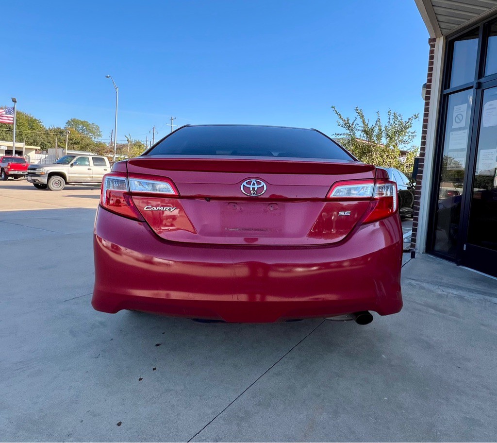 2014 Toyota Camry Image 5