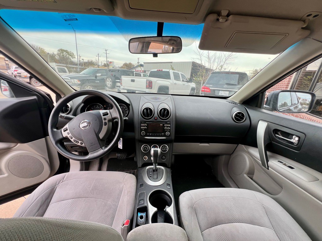 2015 Nissan Rogue Image 8