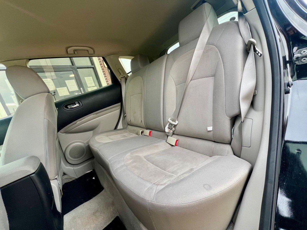 2015 Nissan Rogue Image 9