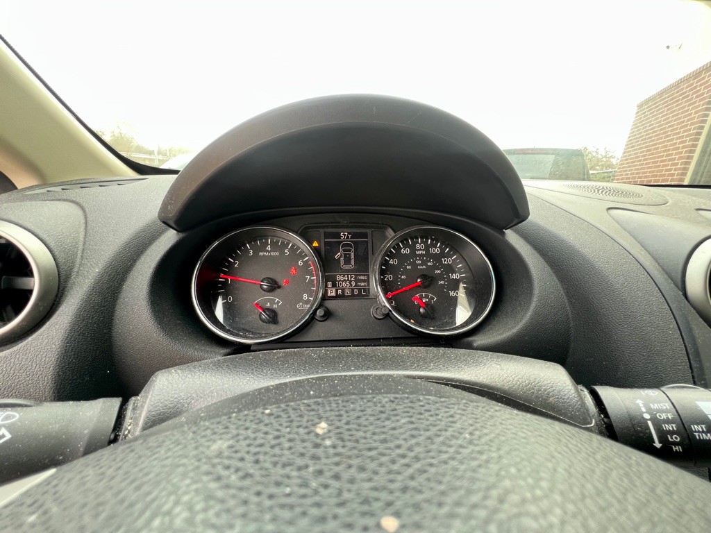 2015 Nissan Rogue Image 10