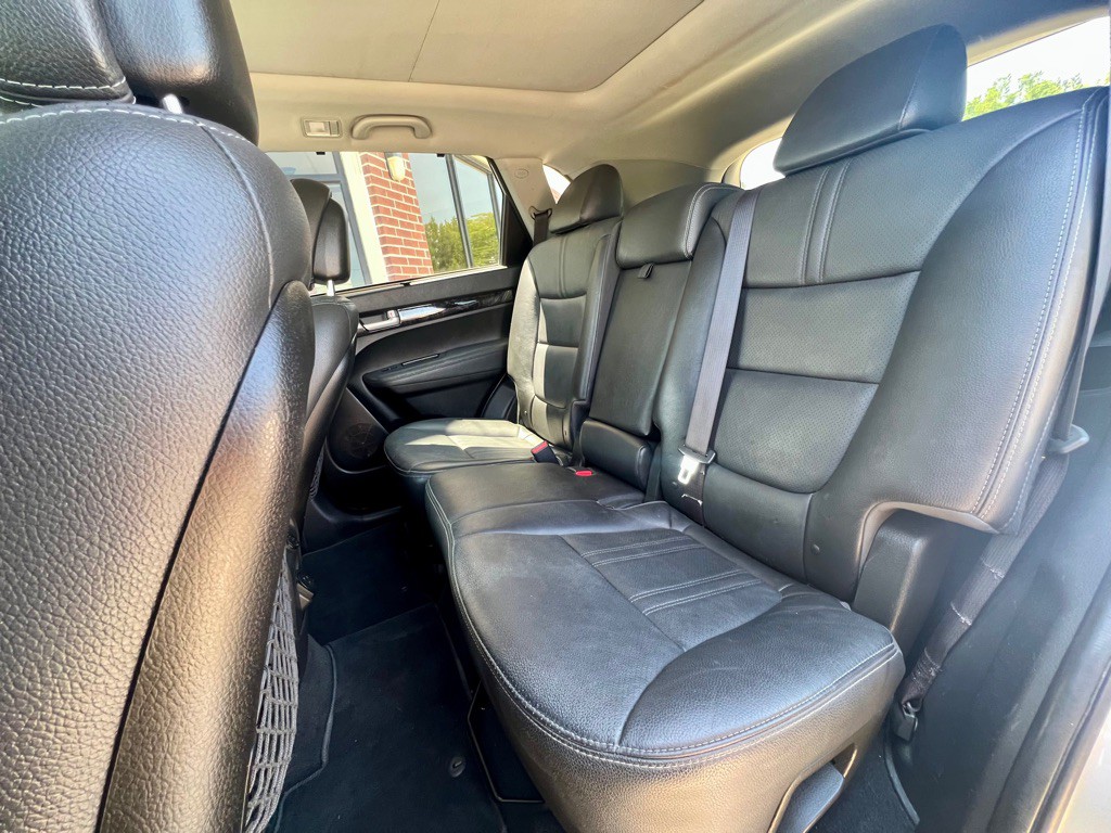 2014 Kia Sorento Image 7