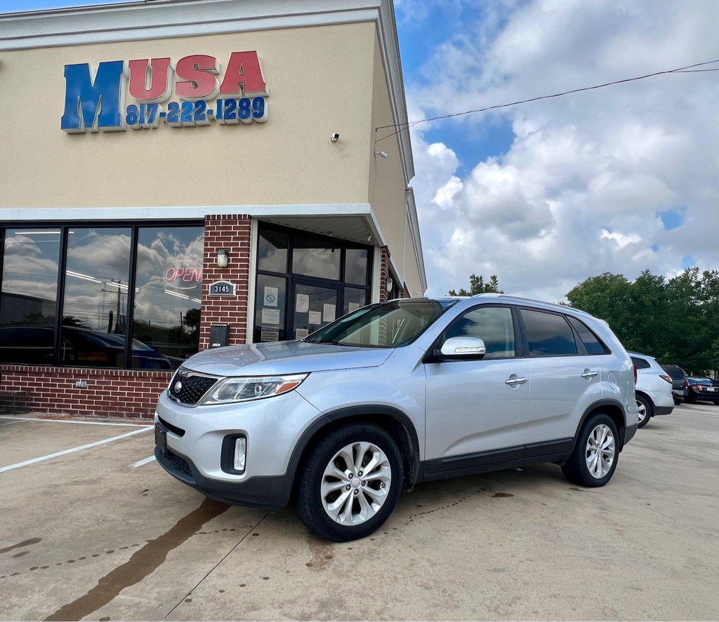 2014 Kia Sorento Image 1