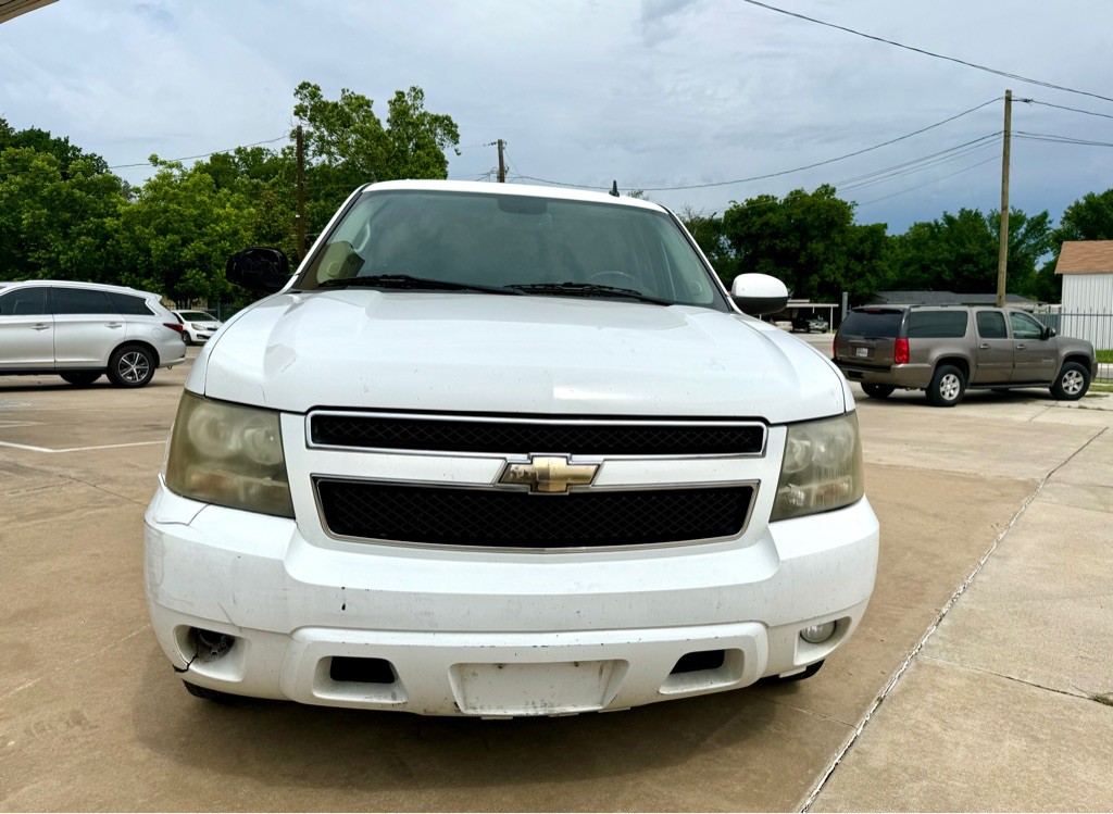 2009 Chevrolet Tahoe Image 2