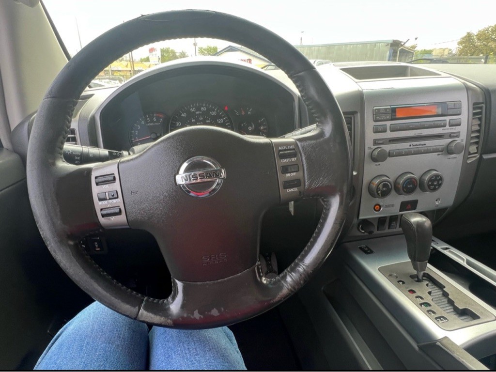 2005 Nissan Titan Image 6