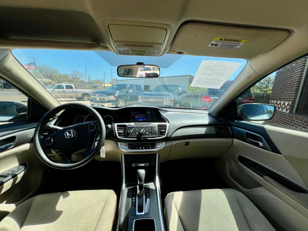 2015 Honda Accord Image 8