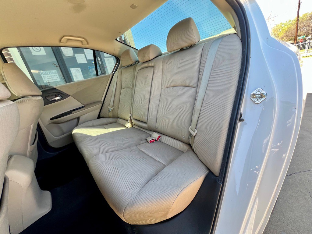 2015 Honda Accord Image 11