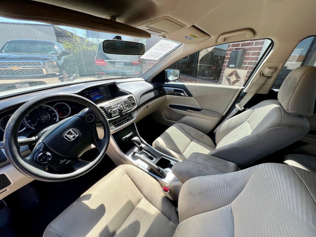 2015 Honda Accord Image 7