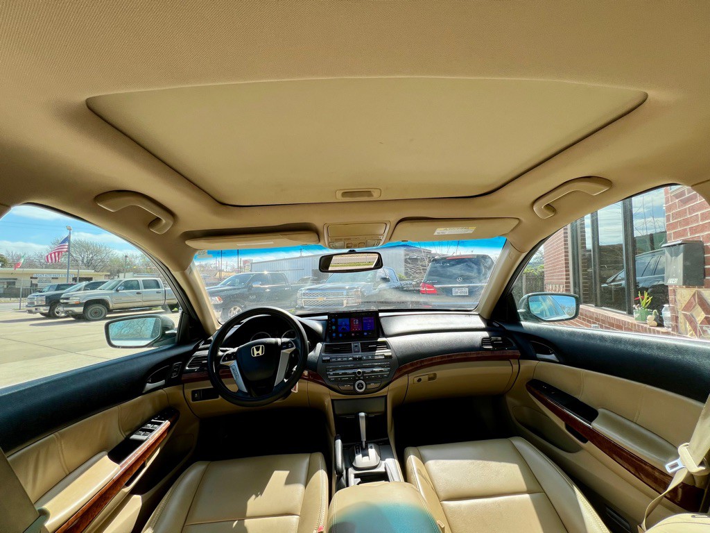 2012 Honda Accord Image 10