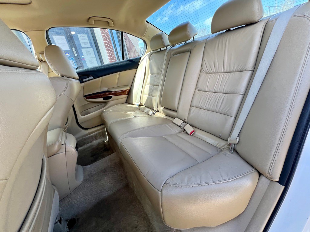 2012 Honda Accord Image 13