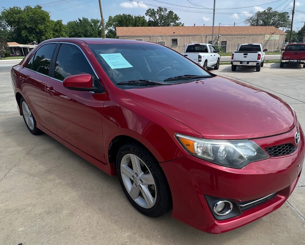 2012 Toyota Camry Image 9