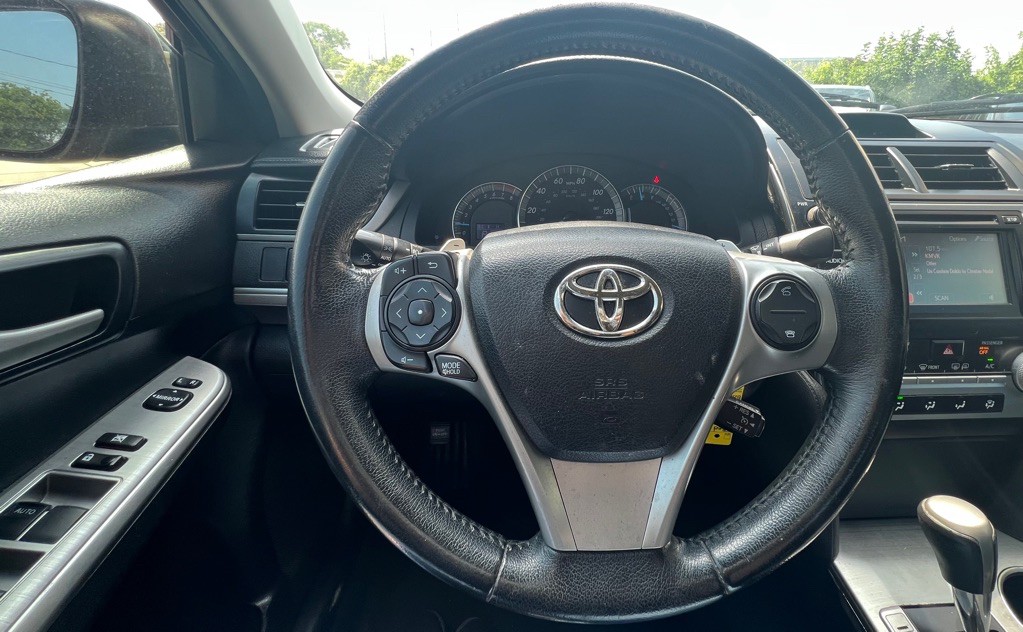 2012 Toyota Camry Image 14