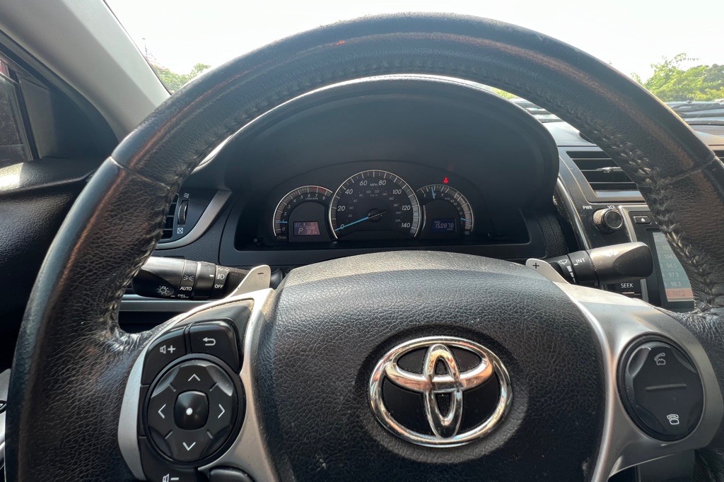 2012 Toyota Camry Image 15