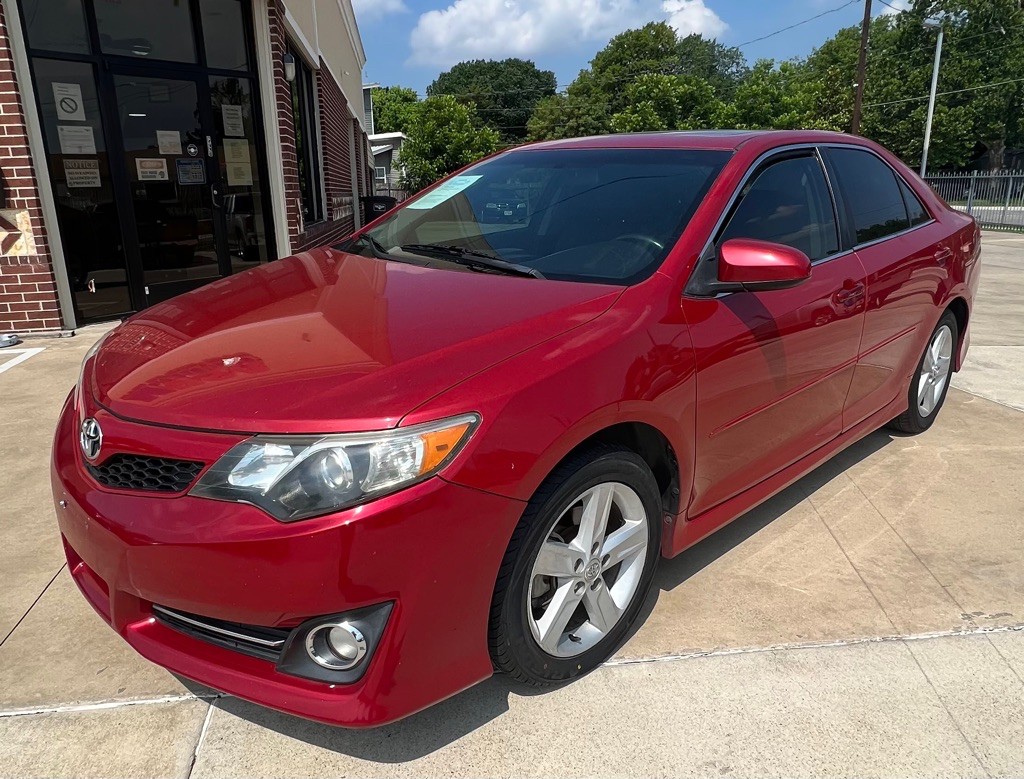 2012 Toyota Camry Image 6