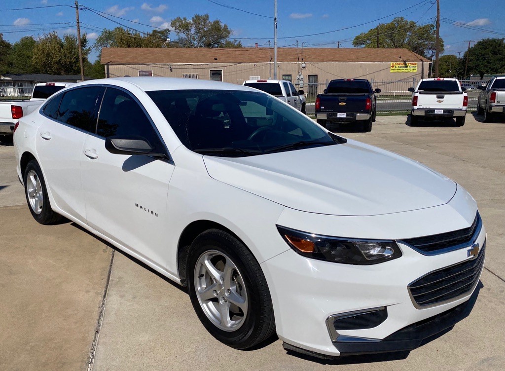 2017 Chevrolet Malibu Image 4