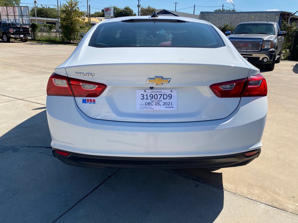 2017 Chevrolet Malibu Image 7