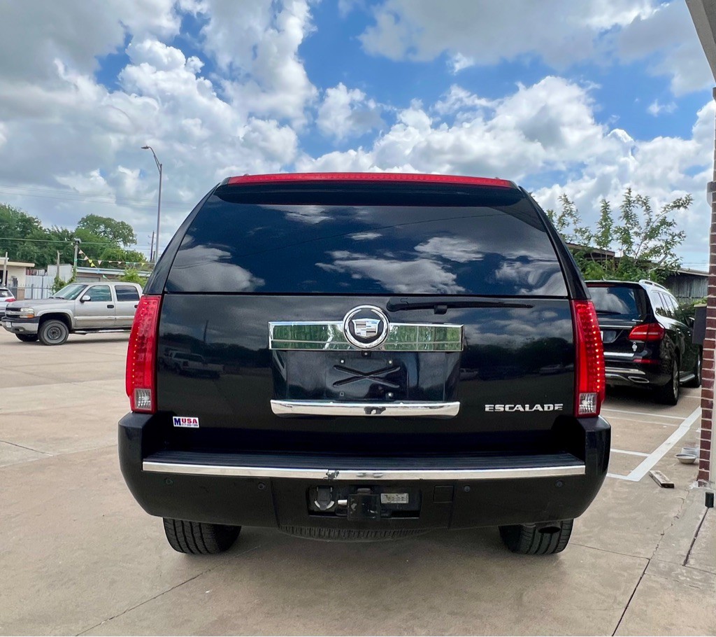 2008 Cadillac Escalade Image 5