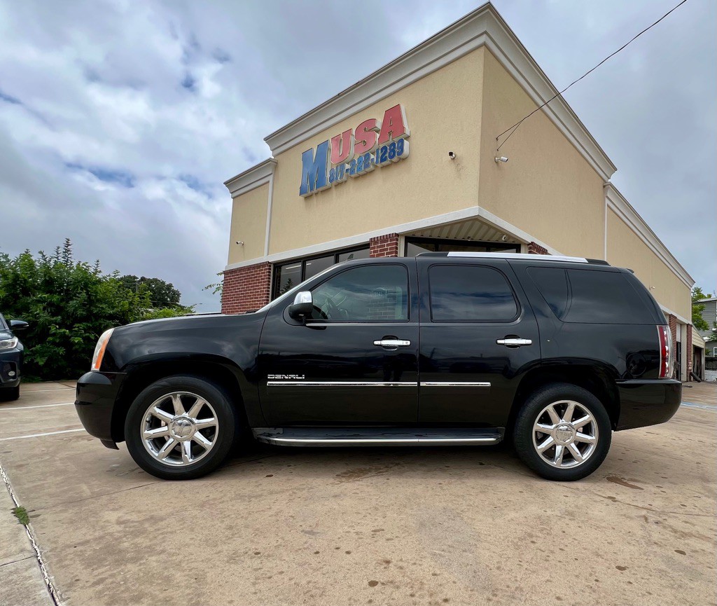 2011 GMC Yukon Image 3