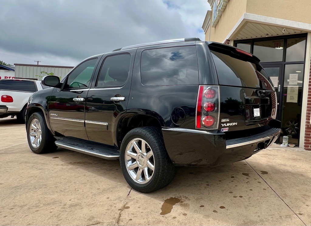 2011 GMC Yukon Image 4