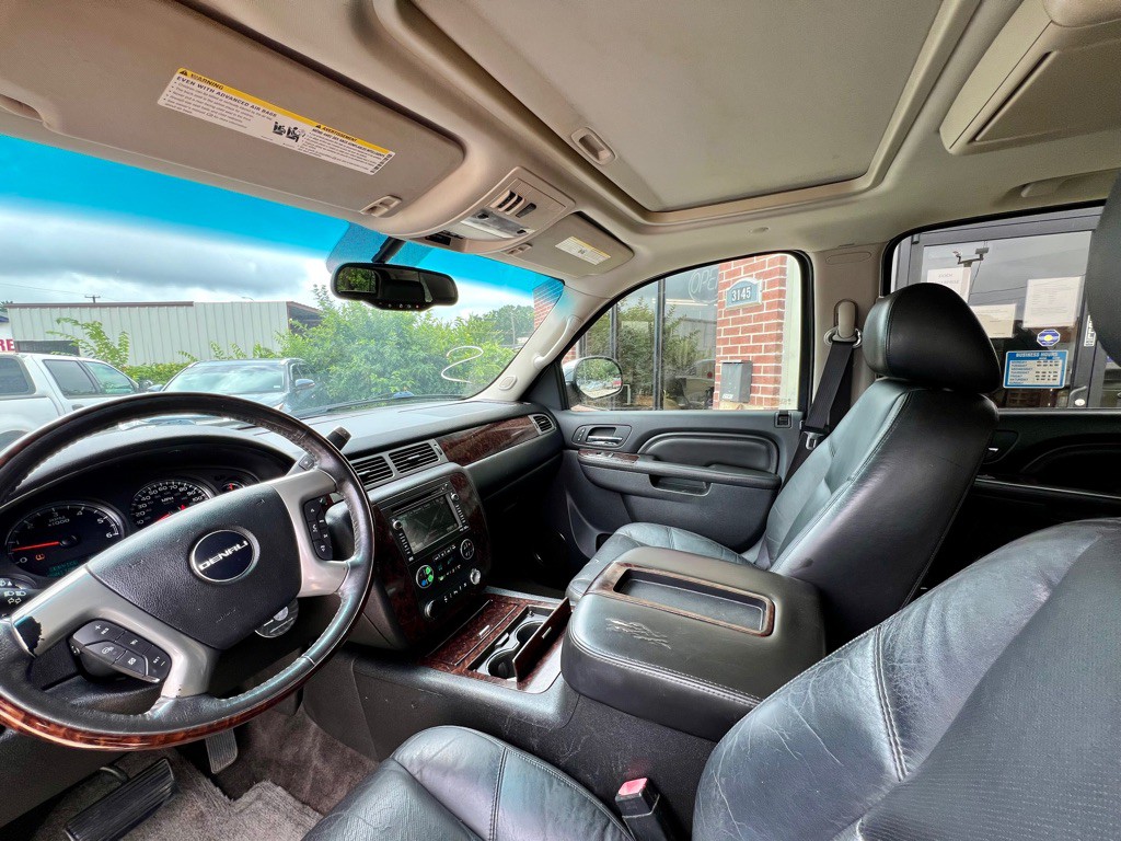 2011 GMC Yukon Image 6