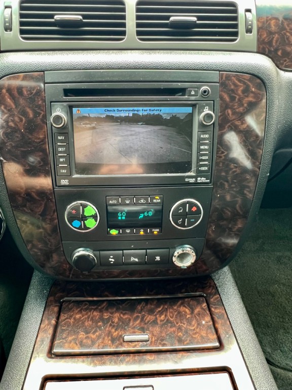 2011 GMC Yukon Image 9