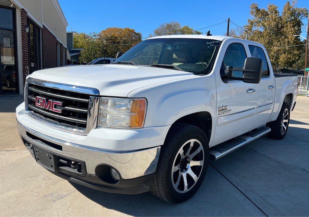 2011 GMC Sierra Image 1