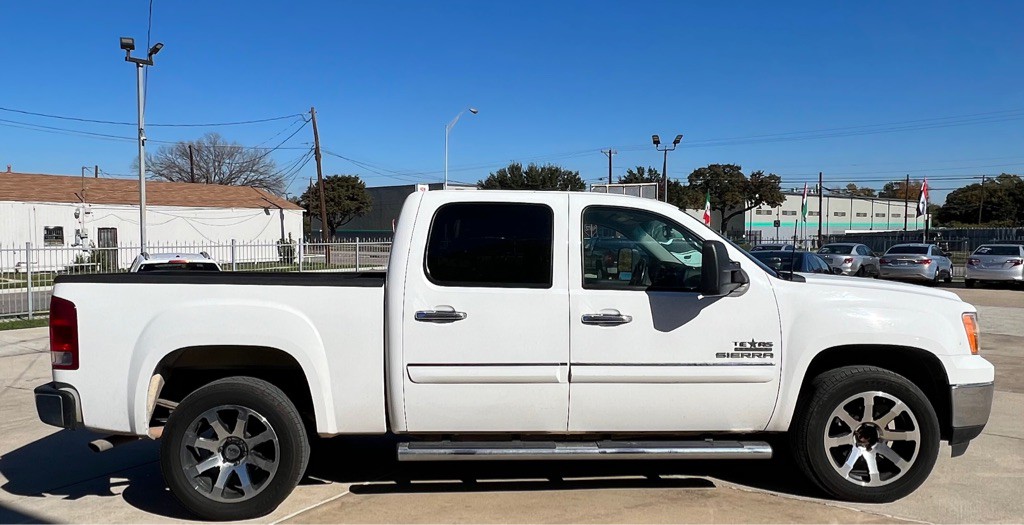 2011 GMC Sierra Image 8