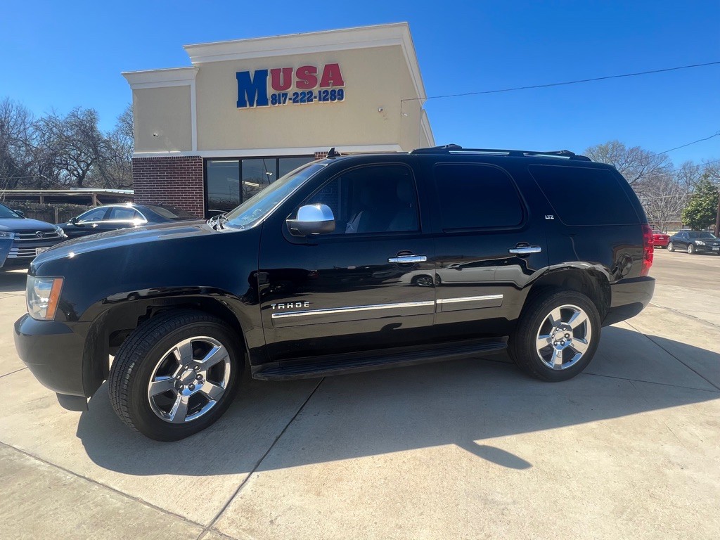 2012 Chevrolet Tahoe Image 2