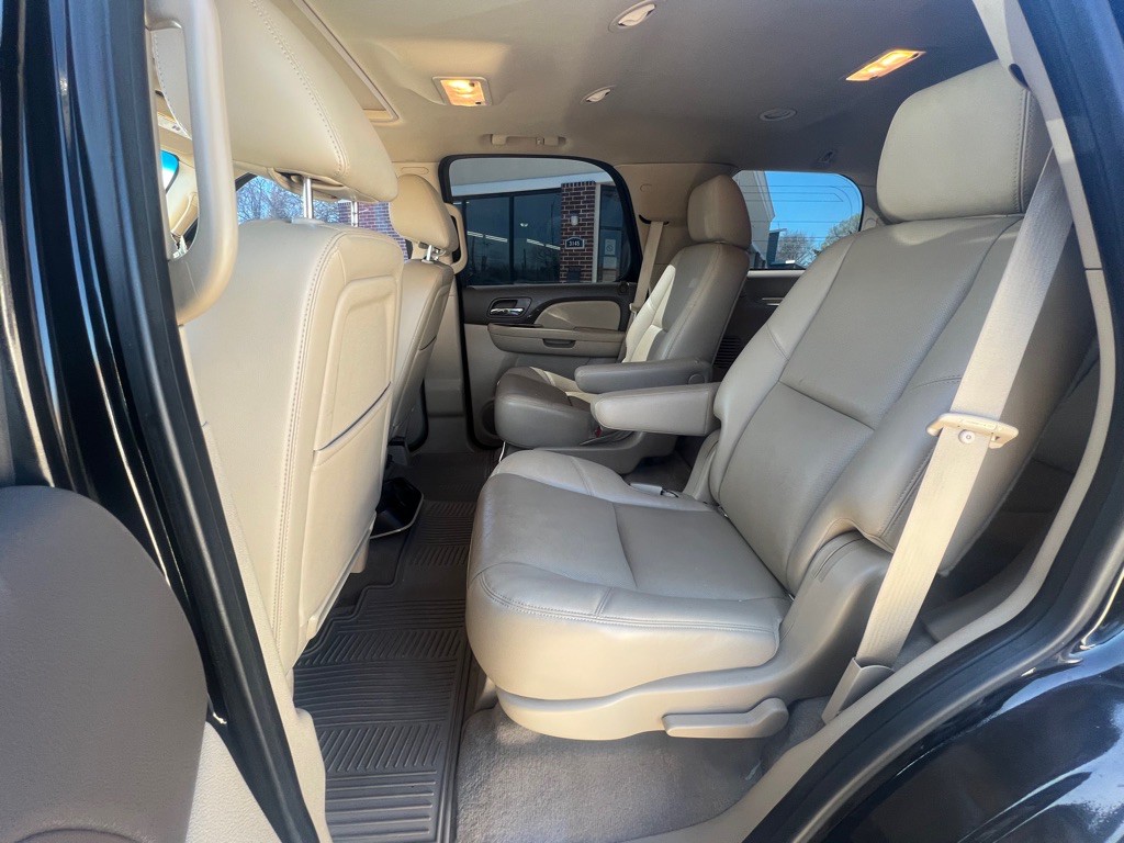 2012 Chevrolet Tahoe Image 18