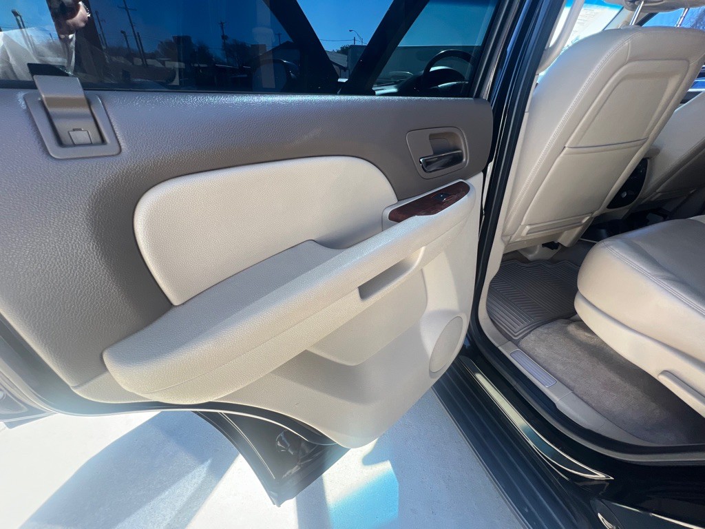 2012 Chevrolet Tahoe Image 19