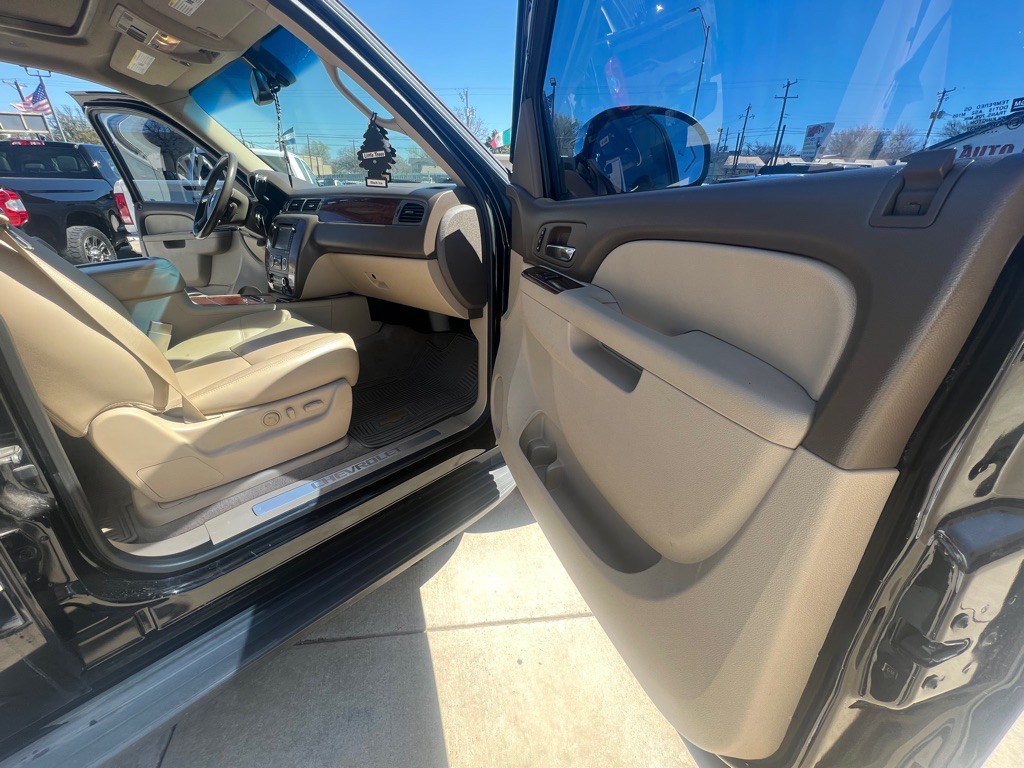 2012 Chevrolet Tahoe Image 28