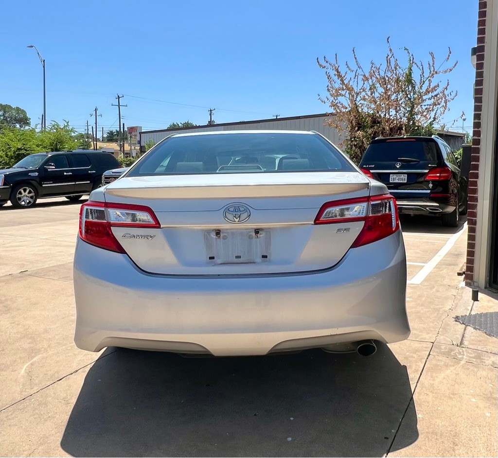 2013 Toyota Camry Image 5