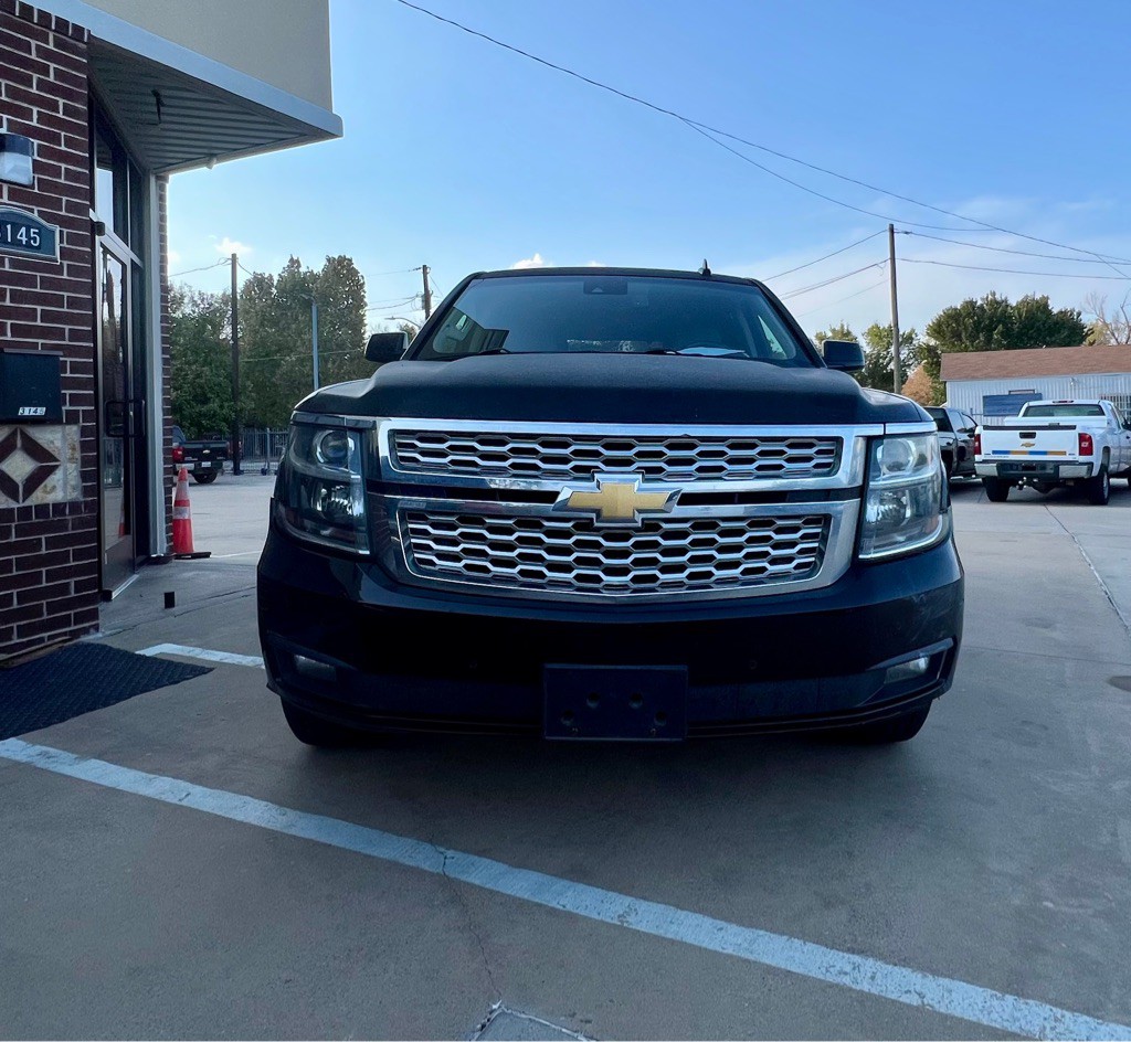 2016 Chevrolet Tahoe Image 2