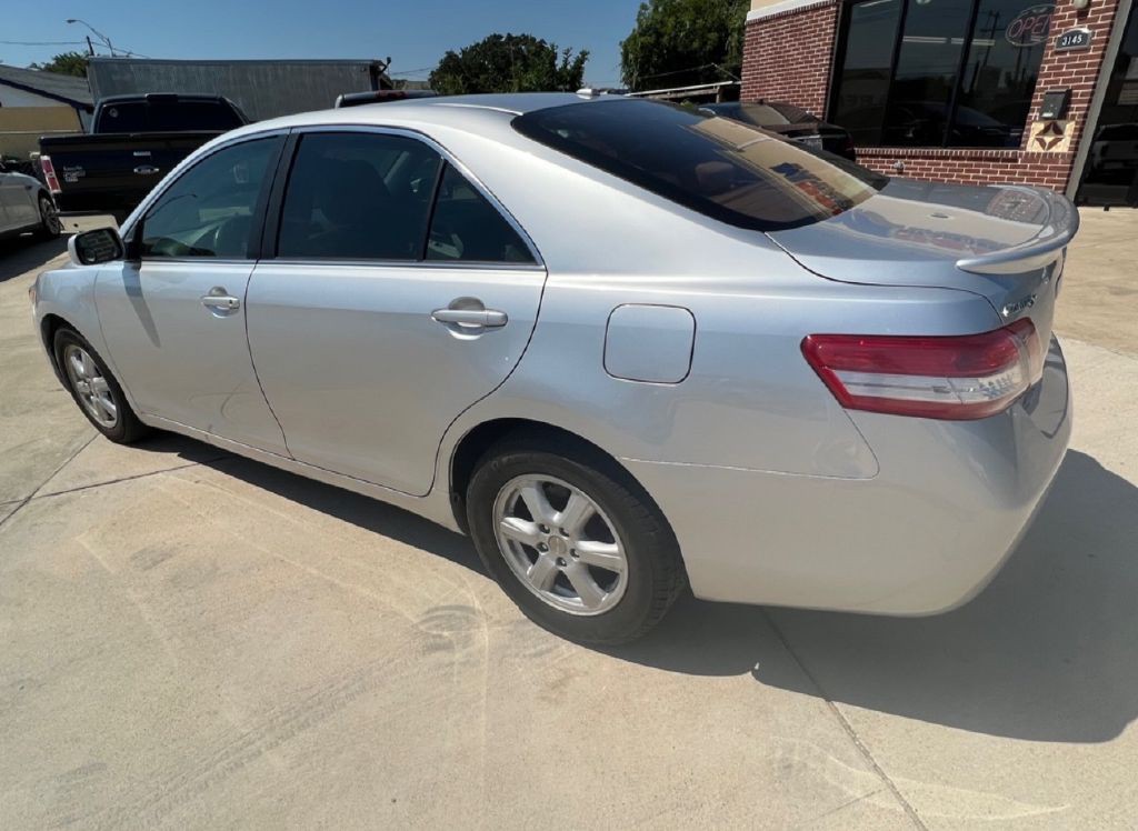 2010 Toyota Camry Image 4