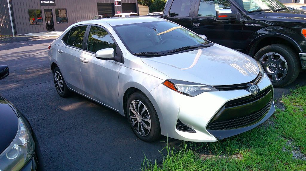 2017 Toyota Corolla Image 2