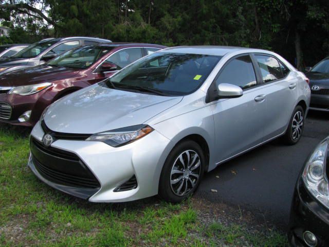 2017 Toyota Corolla Image 2