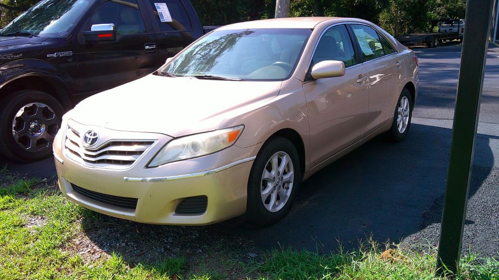 2011 Toyota Camry Image 3
