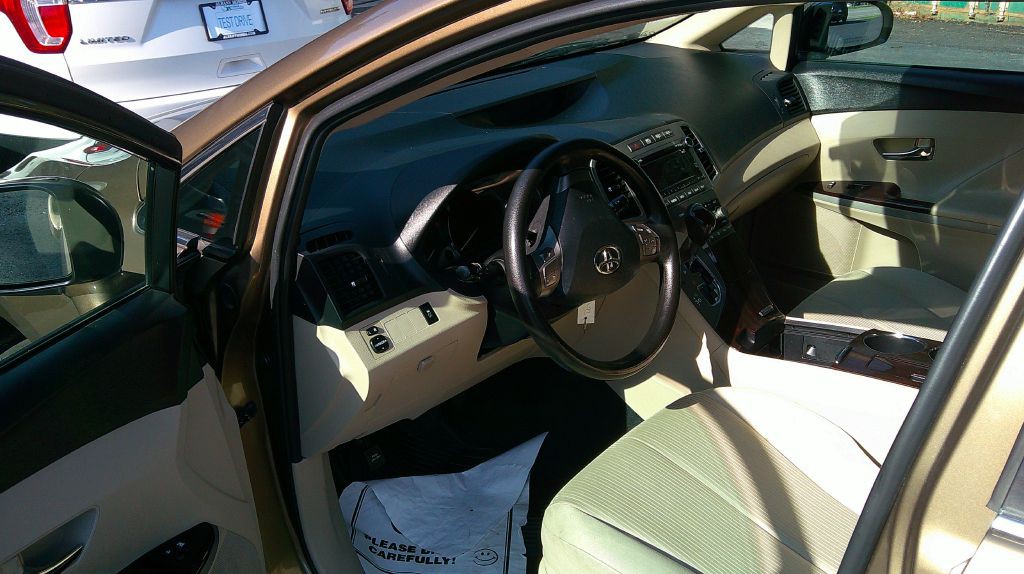 2010 Toyota Venza Image 6