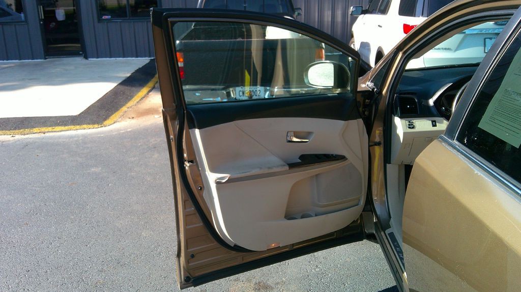 2010 Toyota Venza Image 10
