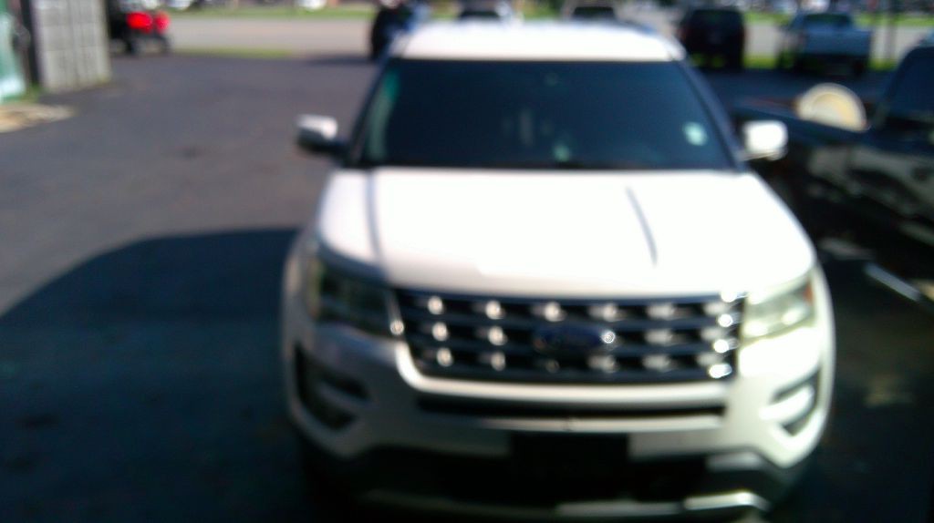 2016 Ford Explorer Image 4