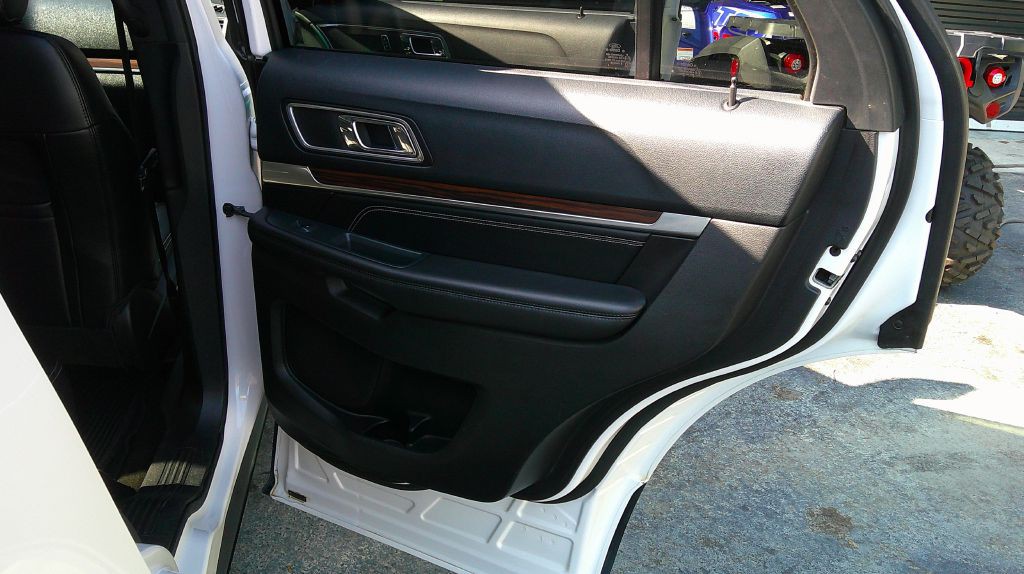 2016 Ford Explorer Image 12