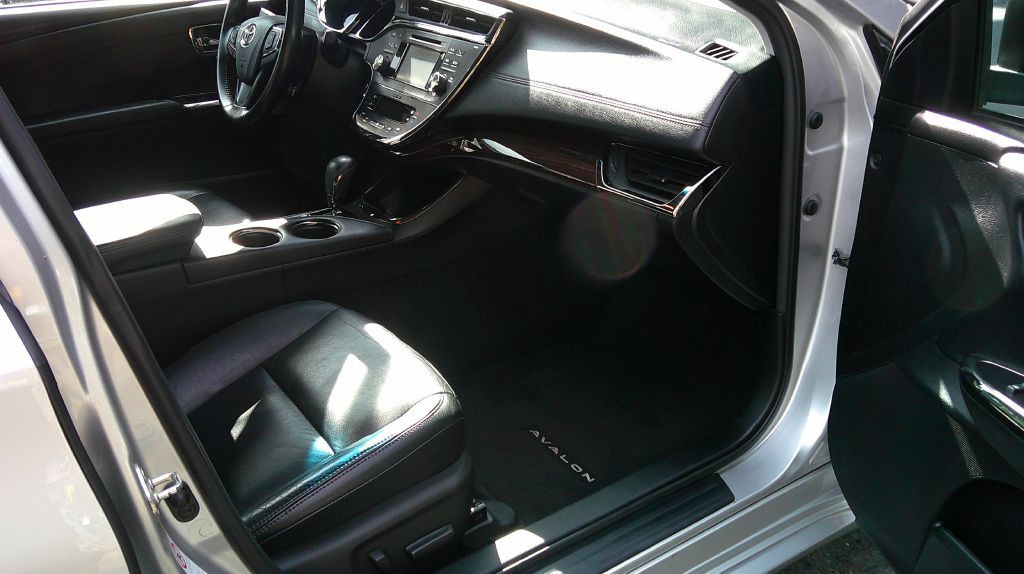 2013 Toyota Avalon Image 8