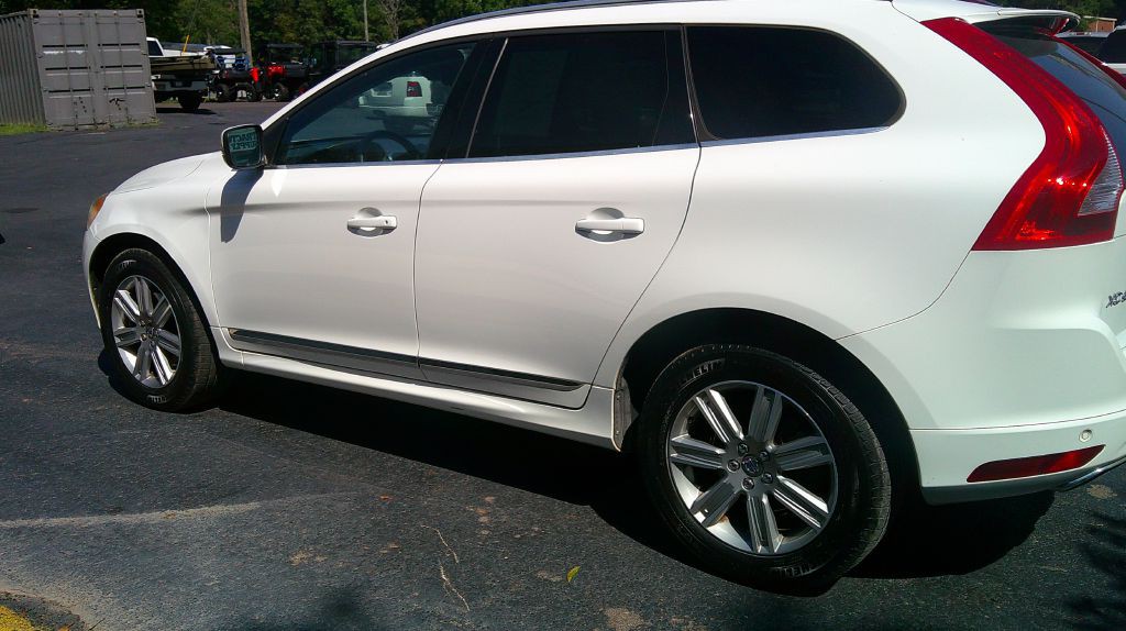 2017 Volvo XC60 Image 6