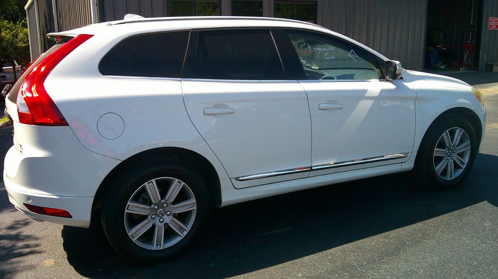 2017 Volvo XC60 Image 8