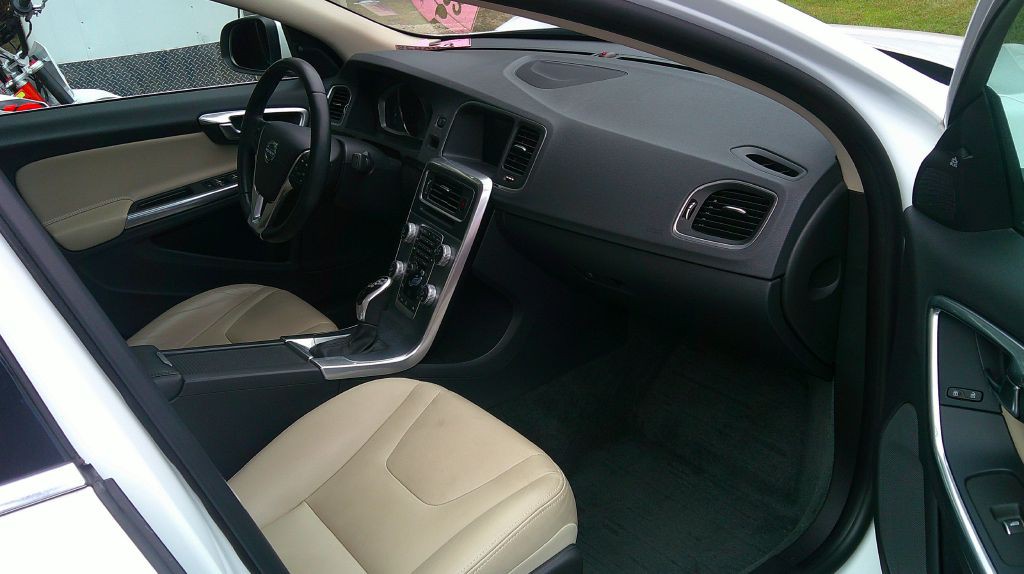 2017 Volvo S60 Image 7