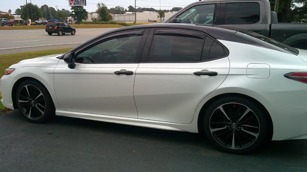 2018 Toyota Camry Image 1